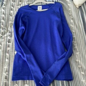 New stretchy Athleta long sleeve